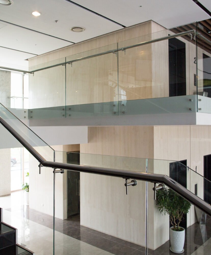 Top Glass Railing Designs for Dubai Staircases & Balconies