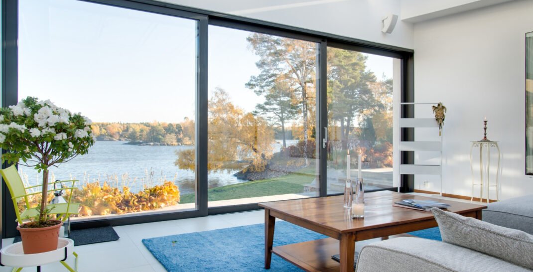 Aluminium Doors Dubai Designs, Types & Buying Guide