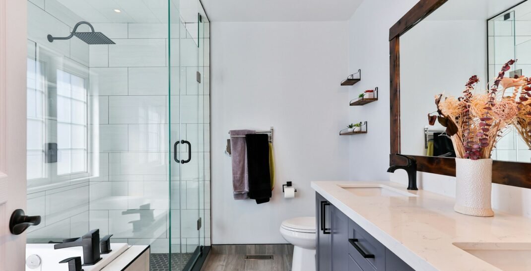Best Shower Glass Options for Dubai Bathrooms