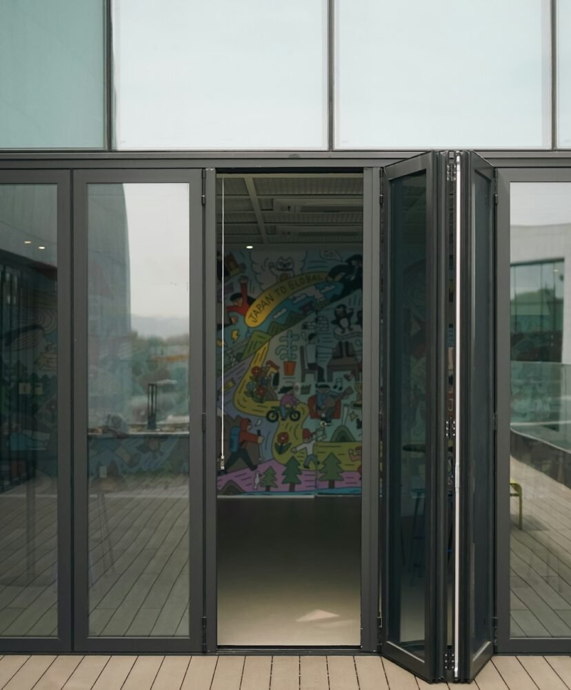 Folding Doors Dubai Bifold, Glass & Aluminium Options