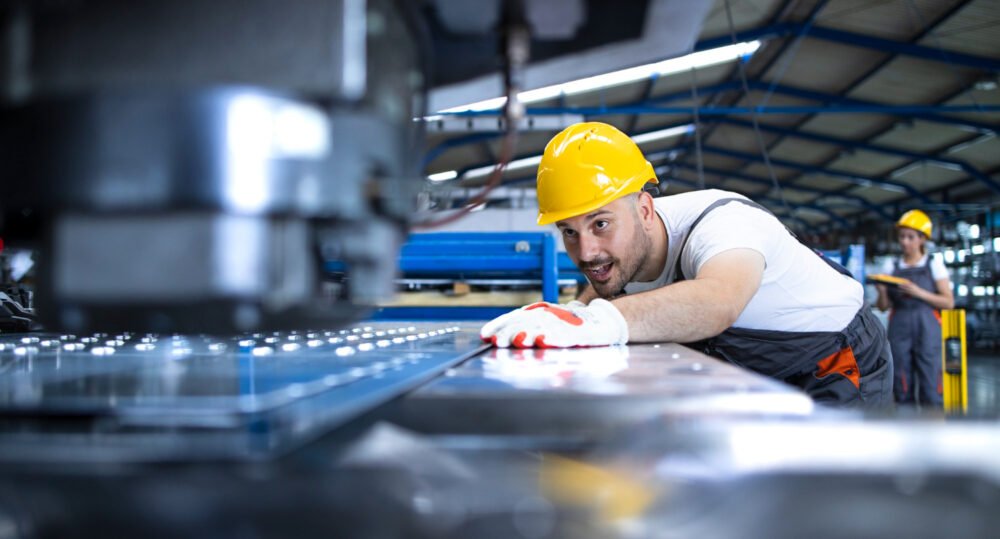 How to Choose the Right Glass Supplier in Dubai