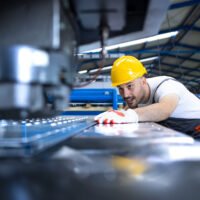 How to Choose the Right Glass Supplier in Dubai