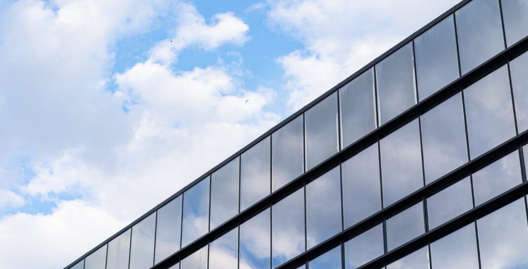 Laminated vs Tempered Glass Which is Safer for Your Project